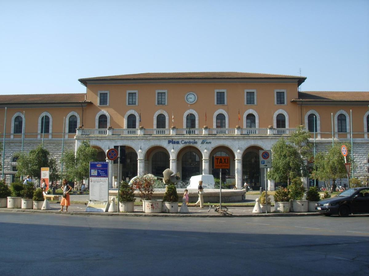 Pisa Stazione - Centro Appartamento Elegante Con Netflix Экстерьер фото